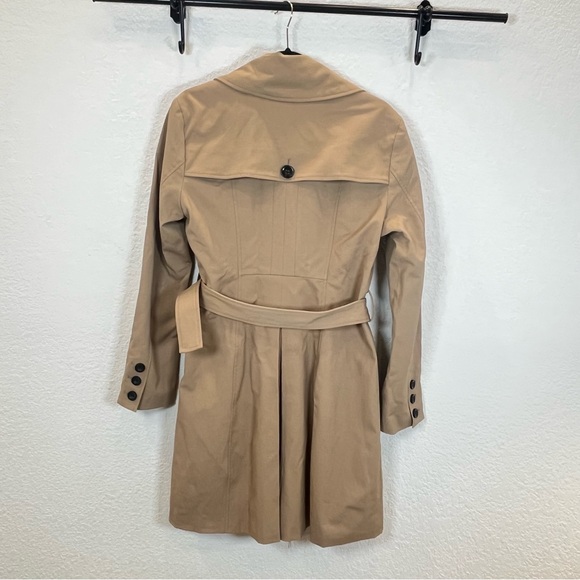New York & Company Double-Breasted Belted Trench Coat in Tan size Large - Picture 4 of 12
